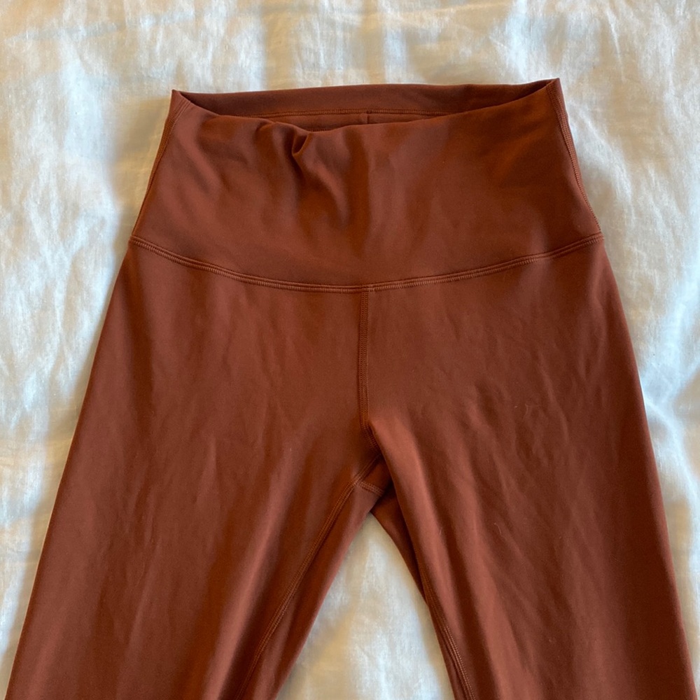Wunder Train Leggings 25”, size 6, Dark Terracotta, Lululemon